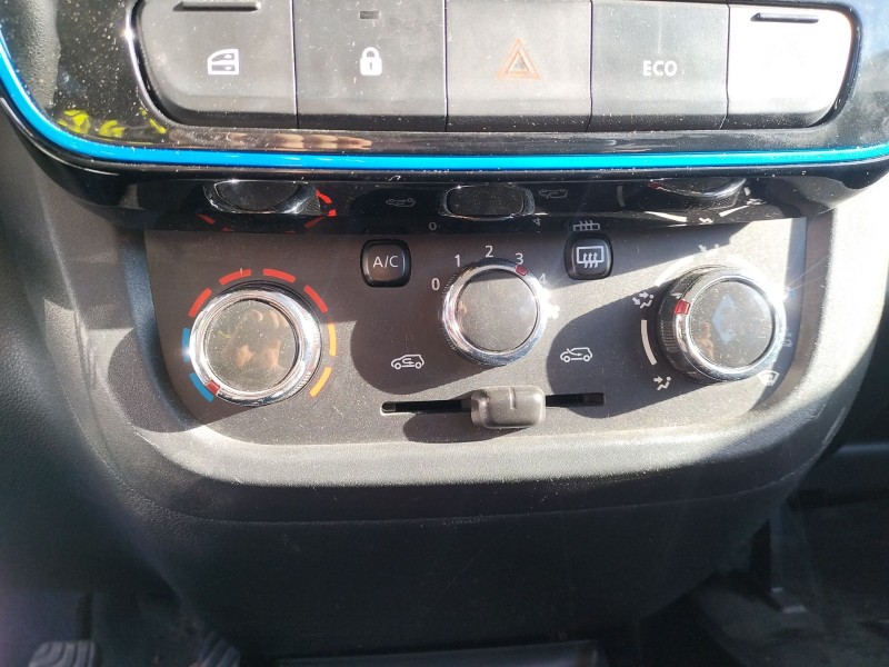 Recambio de mando calefaccion / aire acondicionado para dacia spring ev (b6m1) referencia OEM IAM   