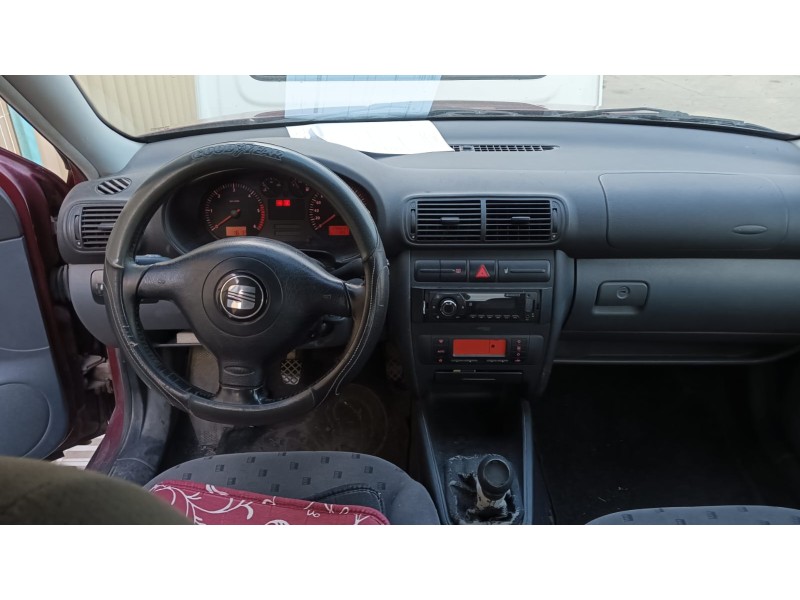 seat toledo ii (1m2) del año 2001
