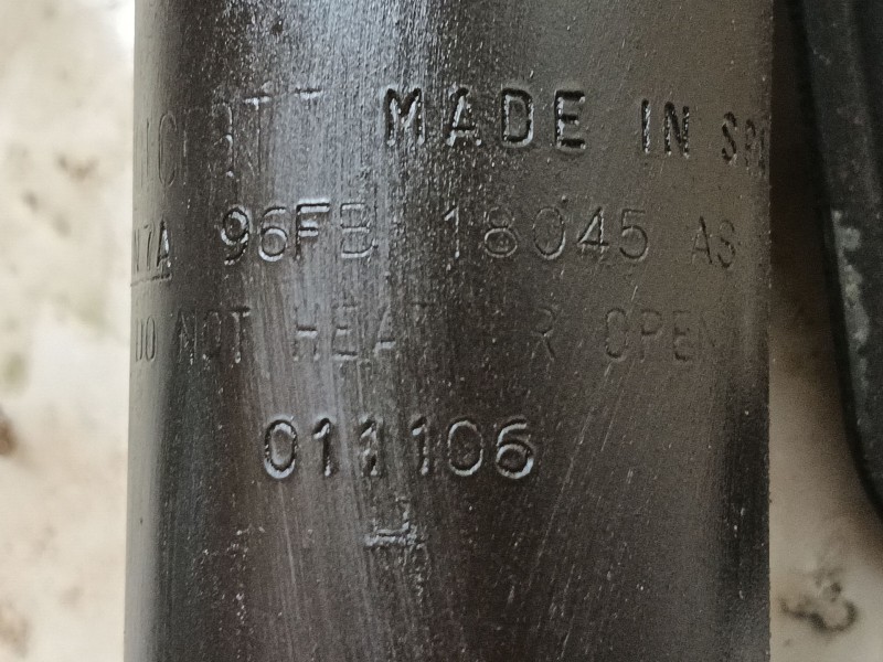 Recambio de amortiguador delantero derecho para ford fiesta iv (ja_, jb_) 1.3 i referencia OEM IAM 1088068 96FX18045ER 