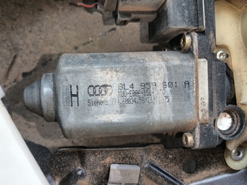 Recambio de elevalunas trasero izquierdo para audi a3 (8l1) 1.9 tdi referencia OEM IAM 8L4 839 461 8L4959601A 
