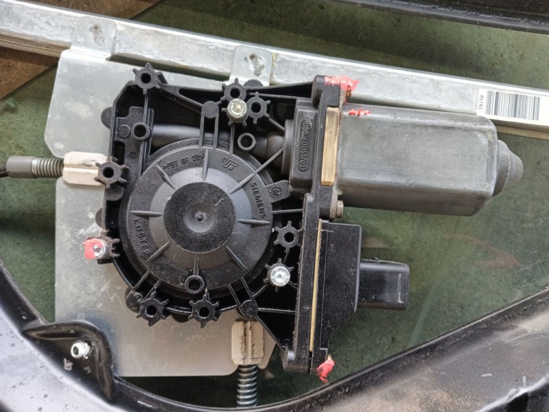 Recambio de elevalunas delantero izquierdo para audi a3 (8l1) 1.9 tdi referencia OEM IAM 8L4 837 461  