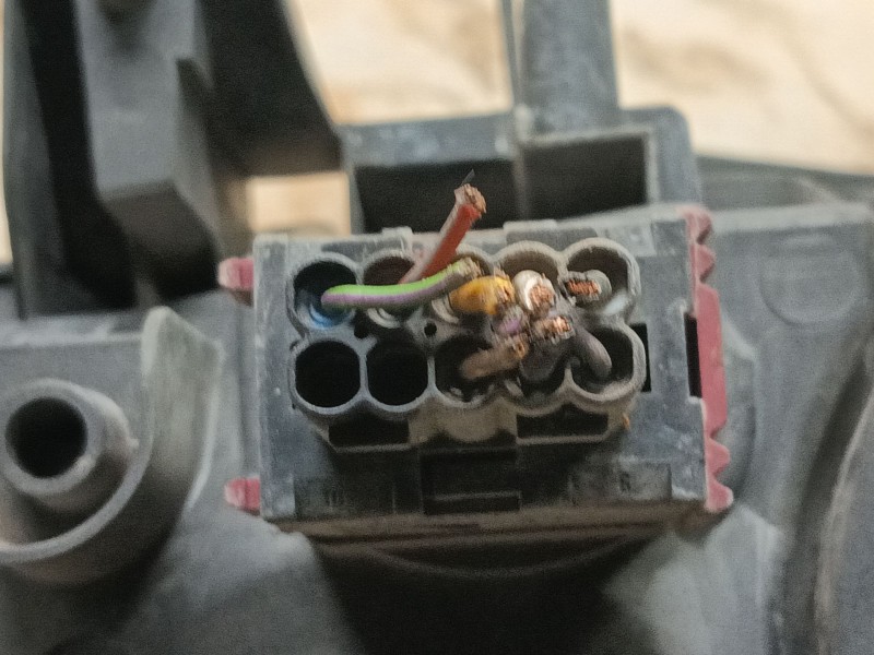 Recambio de faro derecho para saab 9-3 station wagon (e50) 1.9 tid referencia OEM IAM 12799350  