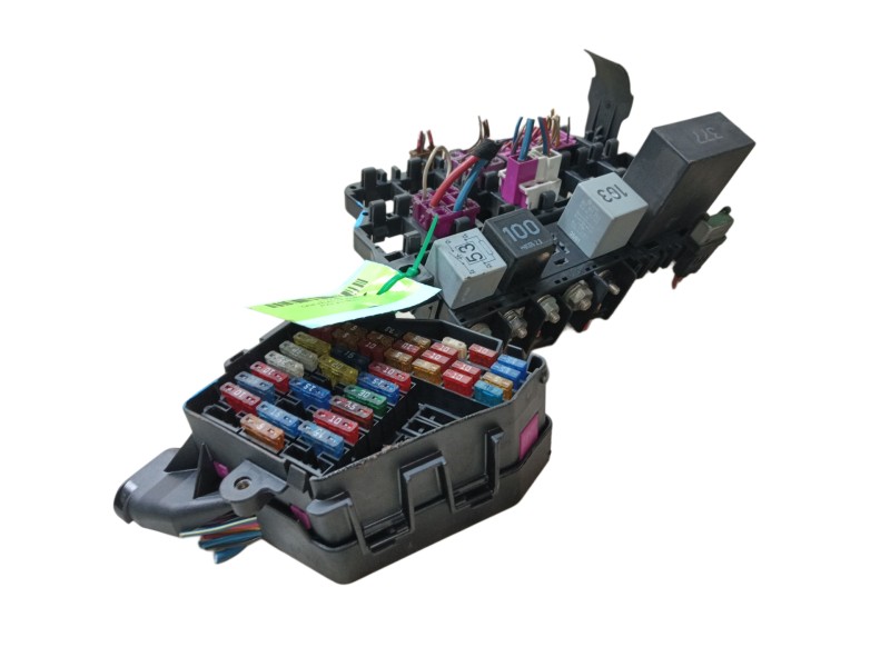 Recambio de caja reles / fusibles para audi a3 (8l1) 1.9 tdi referencia OEM IAM   