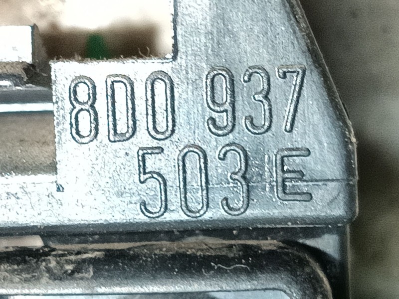 Recambio de caja reles / fusibles para audi a3 (8l1) 1.9 tdi referencia OEM IAM   