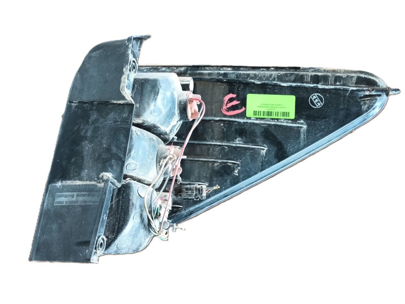 Recambio de piloto trasero izquierdo para ssangyong rodius i 2.7 xdi referencia OEM IAM   