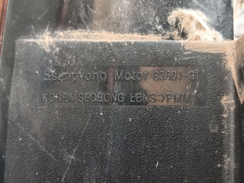 Recambio de piloto trasero izquierdo para ssangyong rodius i 2.7 xdi referencia OEM IAM   