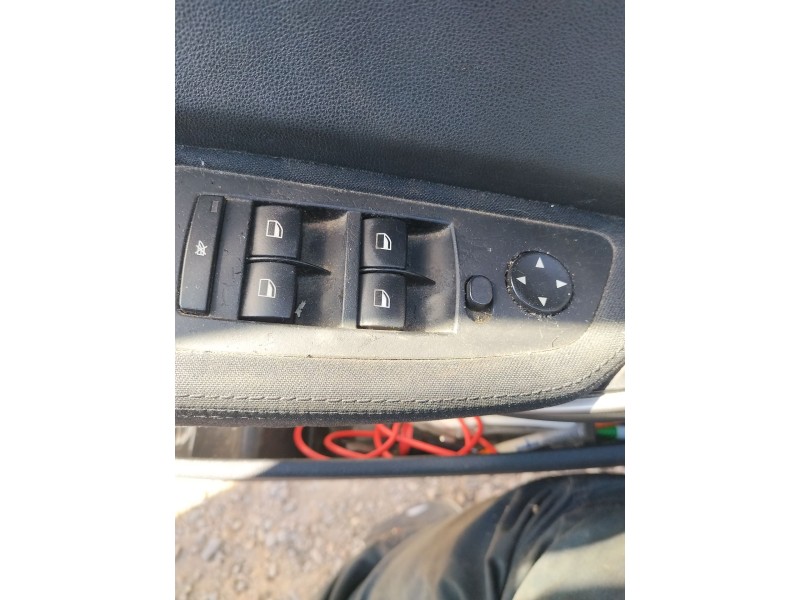 Recambio de mando elevalunas delantero izquierdo para bmw 1 (e87) 120 d referencia OEM IAM 61319216555  