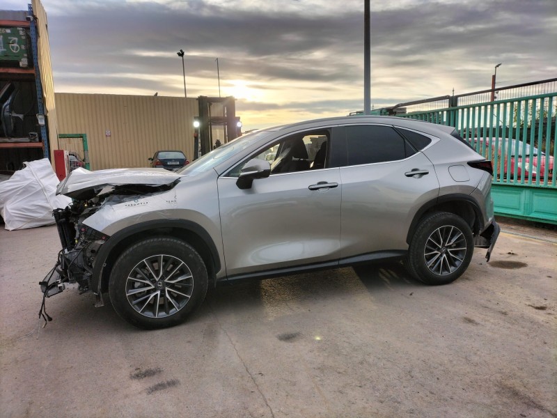 lexus nx ii (_a2_, _h2_) del año 2023
