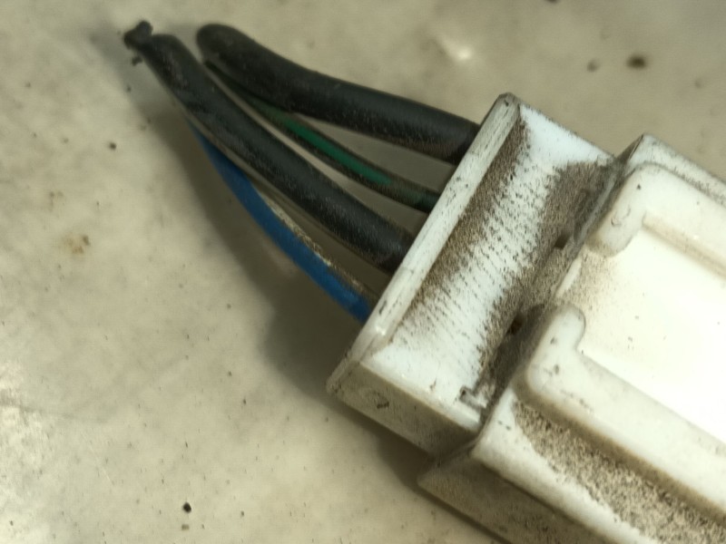 Recambio de enganche cinturon delantero izquierdo para ssangyong rodius i 2.7 xdi referencia OEM IAM 7466121000EAJ 1YS5598254 