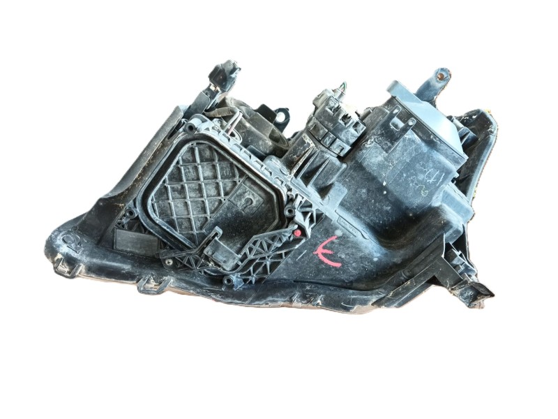 Recambio de faro derecho para toyota avensis station wagon (_t25_) 2.2 d-4d (adt251_) referencia OEM IAM   