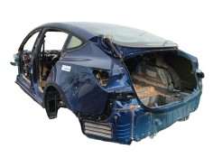 Recambio de aleta trasera izquierda para tesla model 3 (5yj3) ev awd referencia OEM IAM   