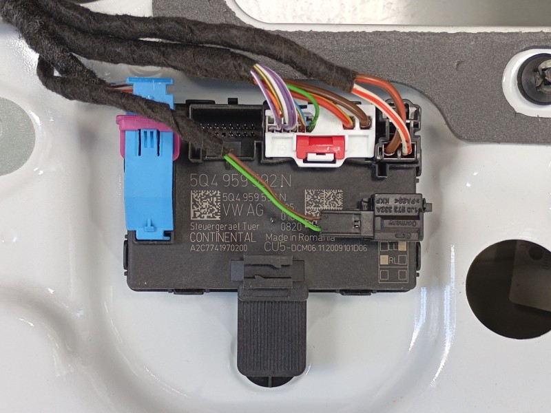 Recambio de puerta delantera derecha para seat ateca (kh7, khp) 2.0 tdi referencia OEM IAM   