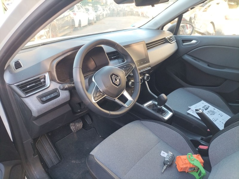 renault clio v (b7_) del año 2025