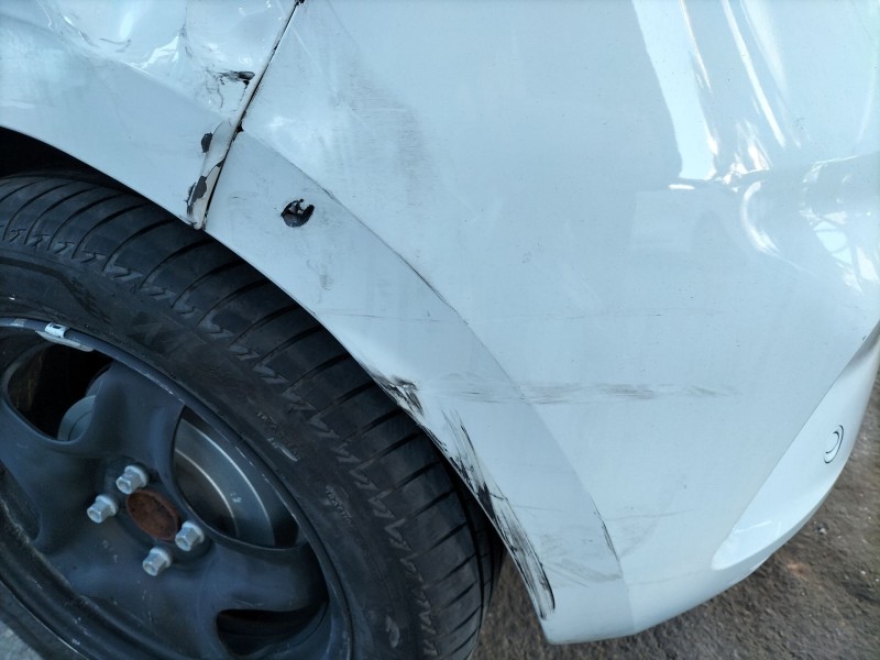 Recambio de paragolpes trasero para renault clio v (b7_) 1.6 e-tech 145 (b7mu) referencia OEM IAM   