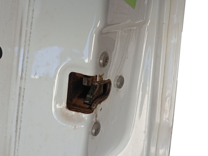 Recambio de puerta delantera derecha para opel combo tour 1.3 cdti 16v referencia OEM IAM   