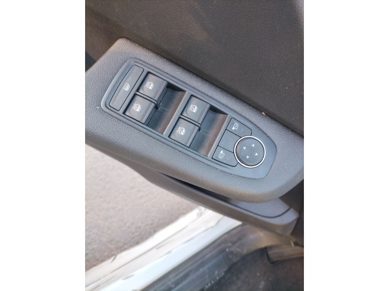 Recambio de mando elevalunas delantero izquierdo para renault clio v (b7_) 1.6 e-tech 145 (b7mu) referencia OEM IAM   