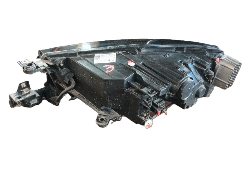 Recambio de faro derecho para seat ateca (kh7, khp) 2.0 tdi referencia OEM IAM   