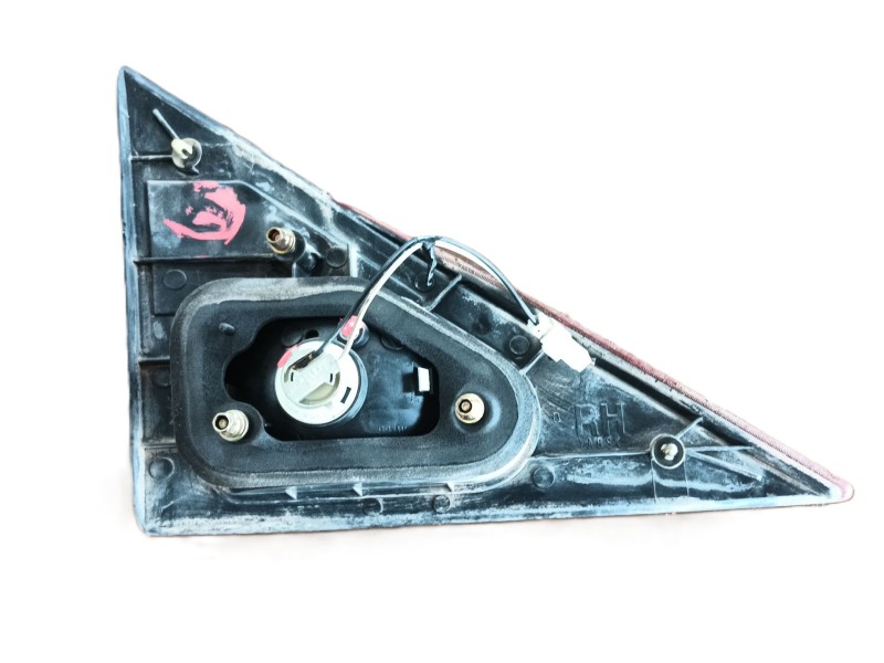 Recambio de piloto trasero derecho interior para ssangyong rodius i 2.7 xdi referencia OEM IAM 8360221202  