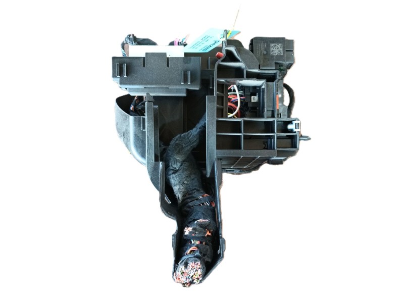 Recambio de caja reles / fusibles para volkswagen t-roc (a11, d11) 1.0 tsi referencia OEM IAM   