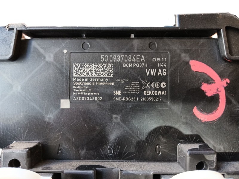 Recambio de caja reles / fusibles para volkswagen t-roc (a11, d11) 1.0 tsi referencia OEM IAM   