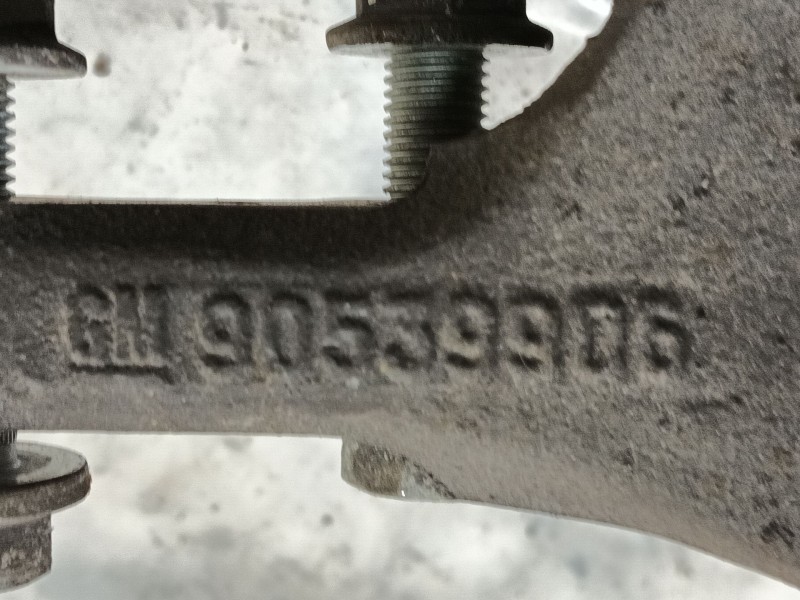 Recambio de mangueta delantera izquierda para opel tigra (s93) 1.4 16v (f07) referencia OEM IAM 90539906  