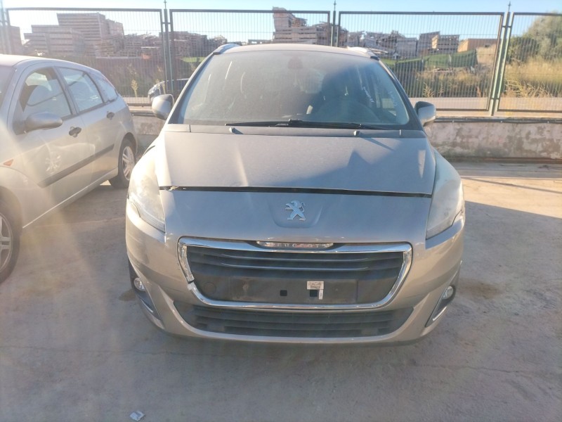 peugeot 5008 (0u_, 0e_) del año 2015