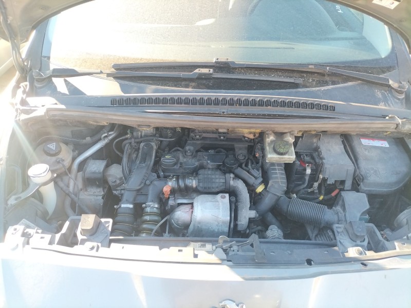 peugeot 5008 (0u_, 0e_) del año 2015