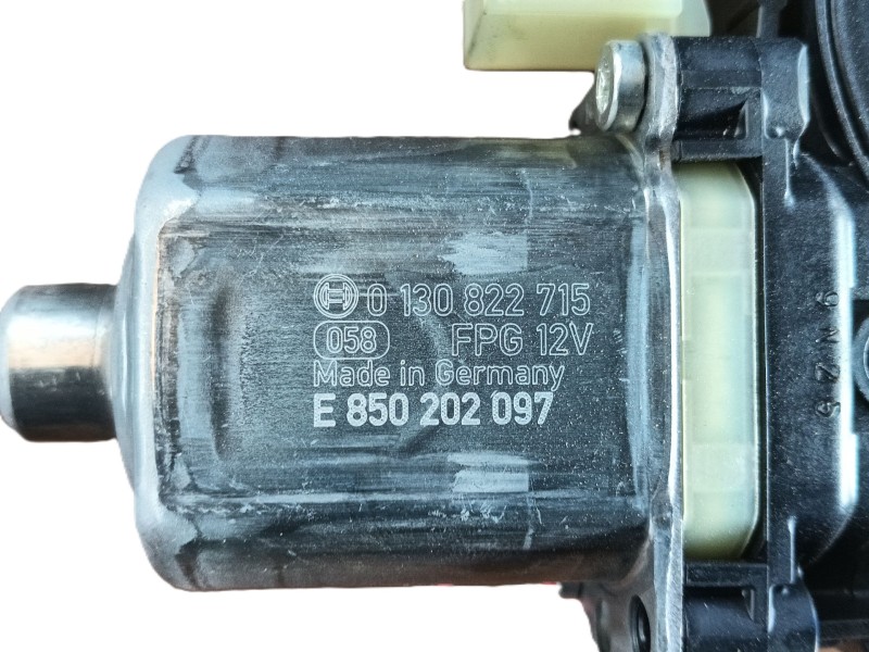 Recambio de motor elevalunas delantero izquierdo para volkswagen golf 1.5 etsi mhev referencia OEM IAM   