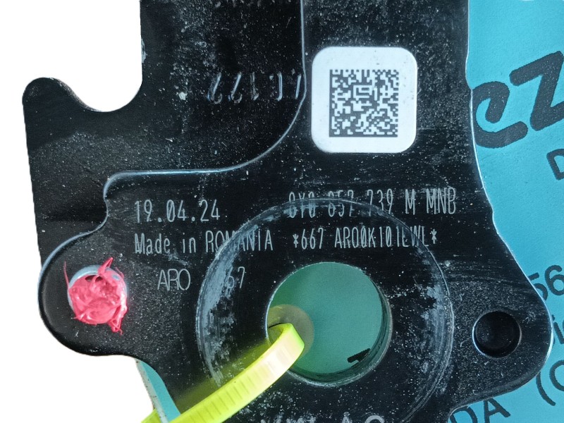 Recambio de enganche cinturon trasero izquierdo para volkswagen golf 1.5 etsi mhev referencia OEM IAM   