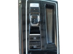 Recambio de consola central para volkswagen golf 1.5 etsi mhev referencia OEM IAM 5H1711113UZN   2