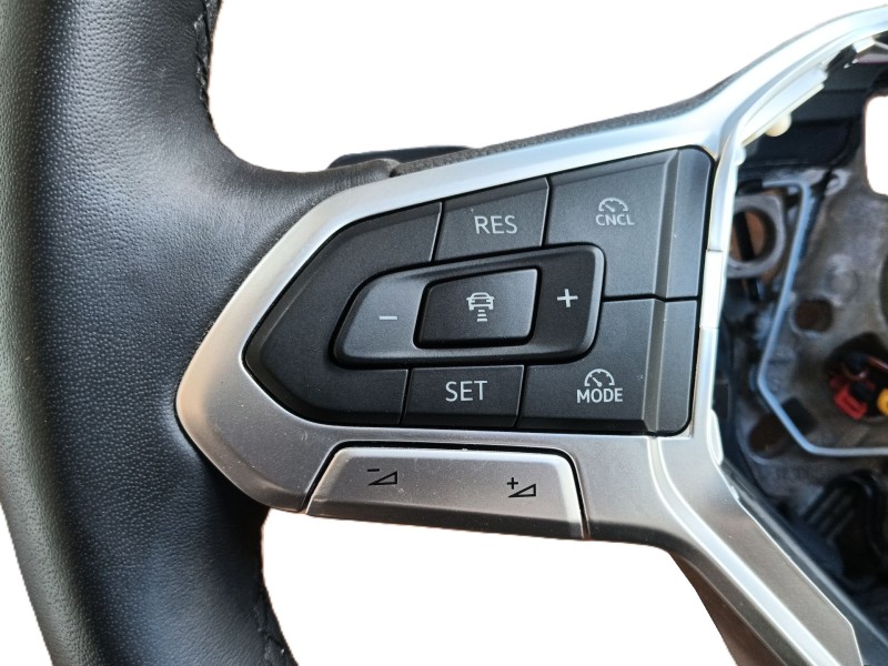 Recambio de volante para volkswagen golf 1.5 etsi mhev referencia OEM IAM   