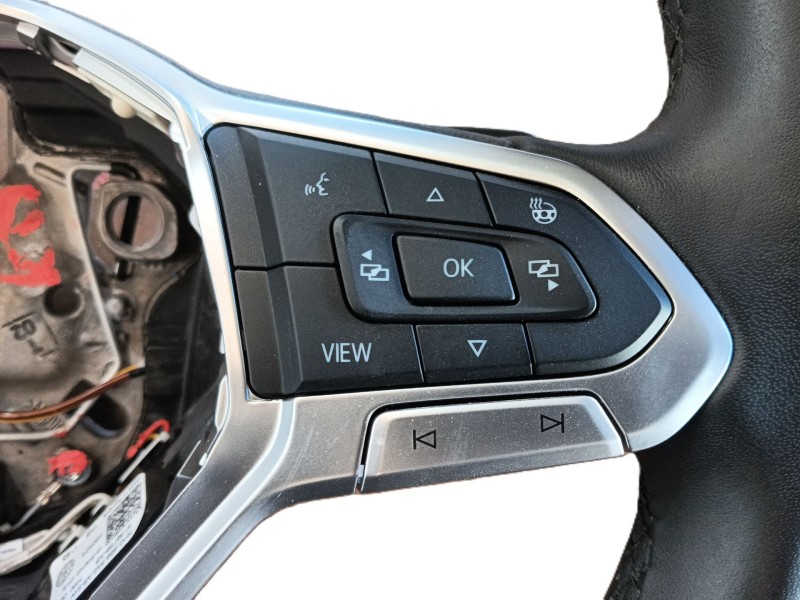 Recambio de volante para volkswagen golf 1.5 etsi mhev referencia OEM IAM   