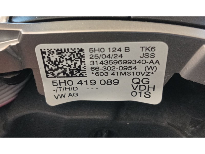 Recambio de volante para volkswagen golf 1.5 etsi mhev referencia OEM IAM   