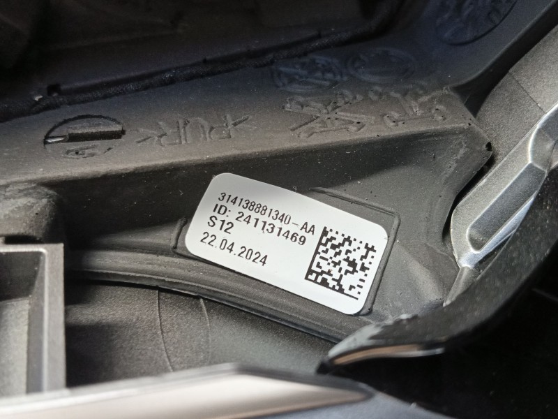 Recambio de volante para volkswagen golf 1.5 etsi mhev referencia OEM IAM   