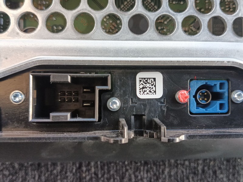 Recambio de pantalla multifuncion para volkswagen golf 1.5 etsi mhev referencia OEM IAM   