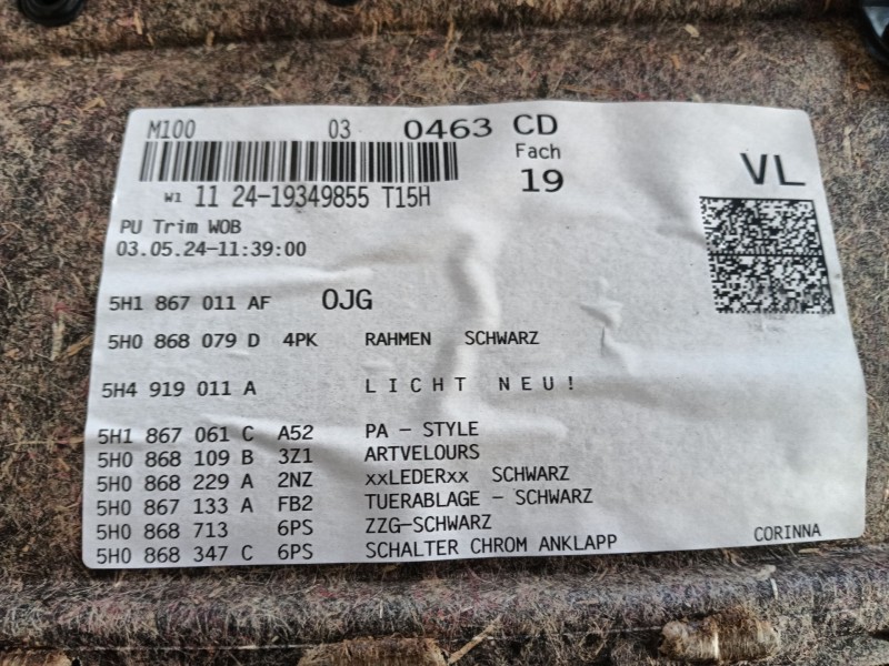 Recambio de guarnecido puerta delantera izquierda para volkswagen golf 1.5 etsi mhev referencia OEM IAM   