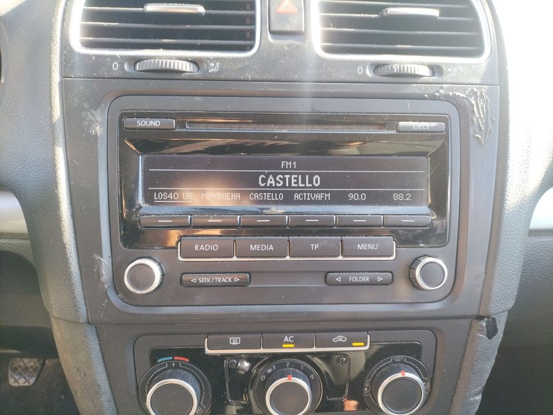 Recambio de sistema audio / radio cd para volkswagen golf vi (5k1) 1.6 tdi referencia OEM IAM   