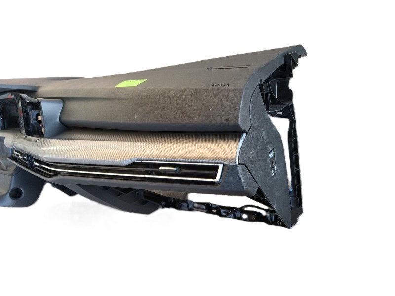 Recambio de salpicadero para volkswagen golf 1.5 etsi mhev referencia OEM IAM 5H1857003MXCC  