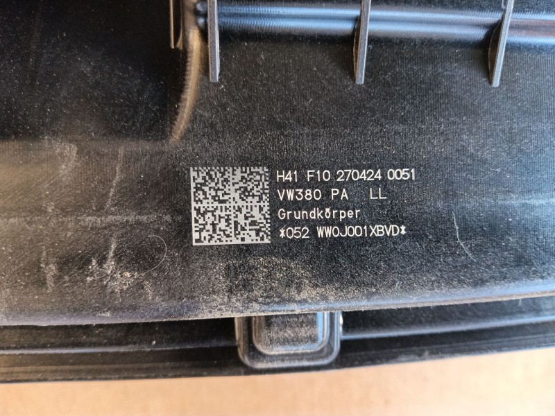 Recambio de salpicadero para volkswagen golf 1.5 etsi mhev referencia OEM IAM 5H1857003MXCC  