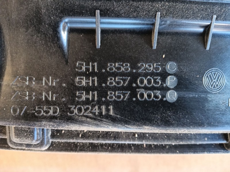 Recambio de salpicadero para volkswagen golf 1.5 etsi mhev referencia OEM IAM 5H1857003MXCC  