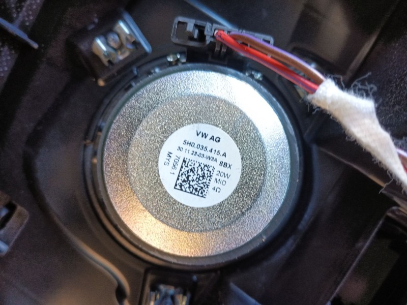 Recambio de salpicadero para volkswagen golf 1.5 etsi mhev referencia OEM IAM 5H1857003MXCC  