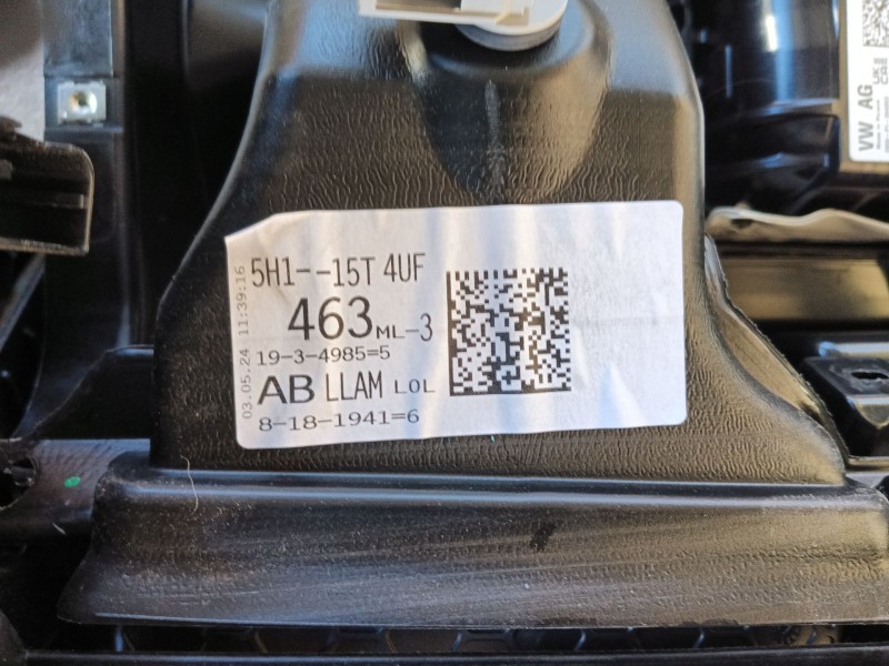 Recambio de salpicadero para volkswagen golf 1.5 etsi mhev referencia OEM IAM 5H1857003MXCC  