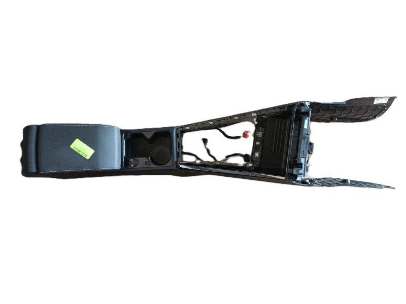 Recambio de apoyabrazos central para volkswagen golf 1.5 etsi mhev referencia OEM IAM   