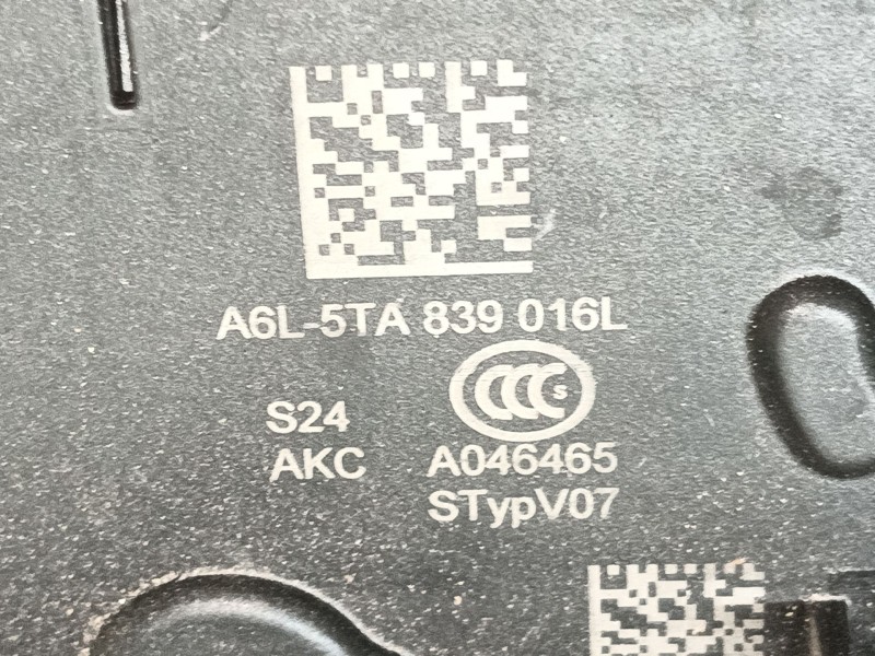 Recambio de cerradura puerta trasera derecha para volkswagen t-roc (a11, d11) 1.0 tsi referencia OEM IAM 5TA839016Q A6L5TA839016