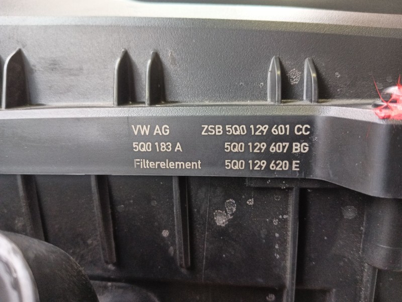 Recambio de soporte filtro aire para volkswagen golf 1.5 etsi mhev referencia OEM IAM   