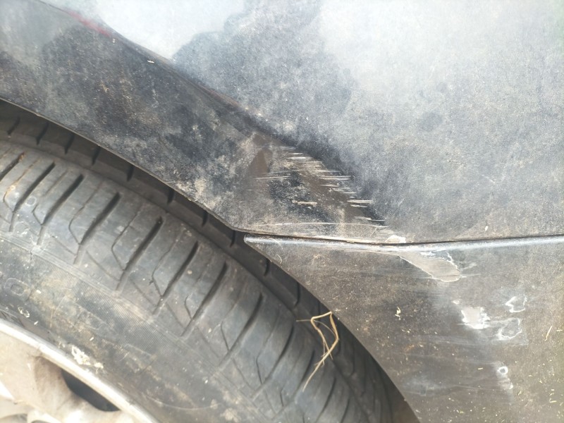 Recambio de aleta delantera derecha para volkswagen golf vi (5k1) 1.6 tdi referencia OEM IAM 5K6821022B  