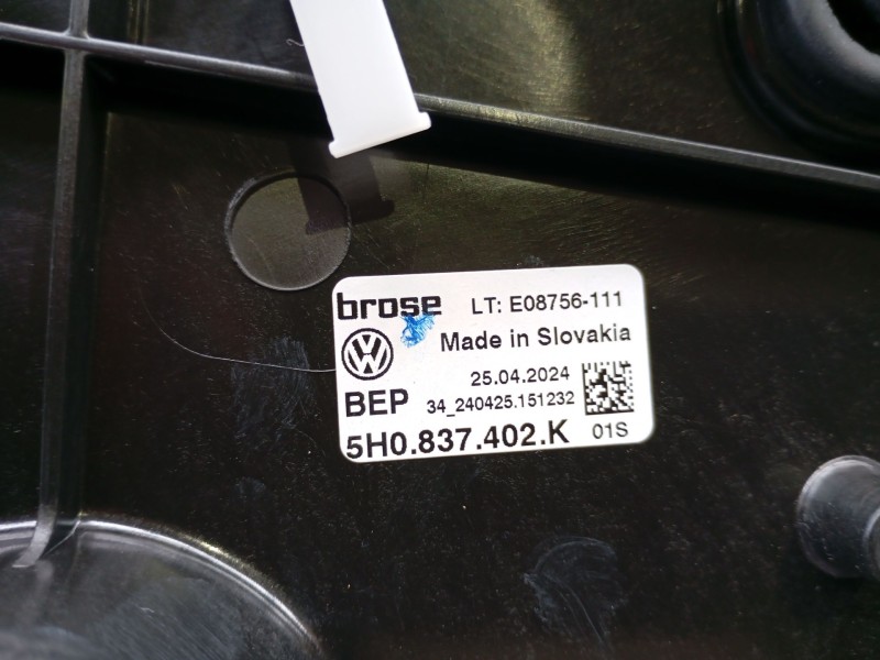 Recambio de elevalunas delantero derecho para volkswagen golf 1.5 etsi mhev referencia OEM IAM   