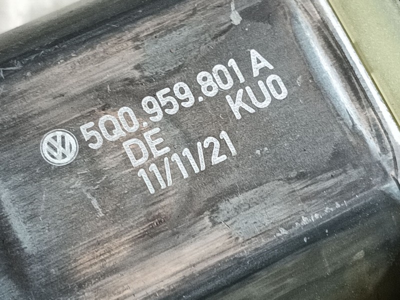 Recambio de elevalunas delantero derecho para volkswagen t-roc (a11, d11) 1.0 tsi referencia OEM IAM 2GA837462F  