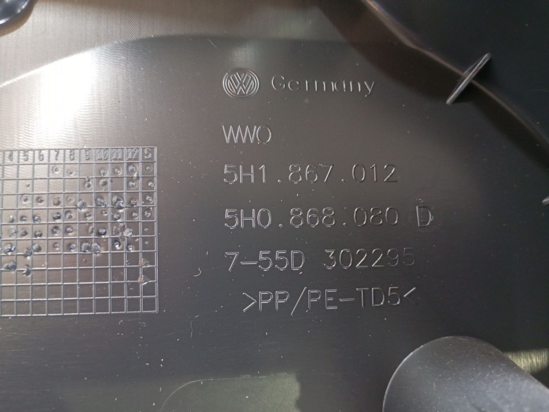 Recambio de guarnecido puerta delantera derecha para volkswagen golf 1.5 etsi mhev referencia OEM IAM   