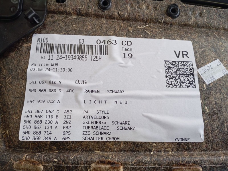 Recambio de guarnecido puerta delantera derecha para volkswagen golf 1.5 etsi mhev referencia OEM IAM   